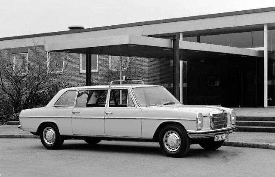  Mercedes-Benz 230/8 Limousine 1968 года  (фото 1 из 2)